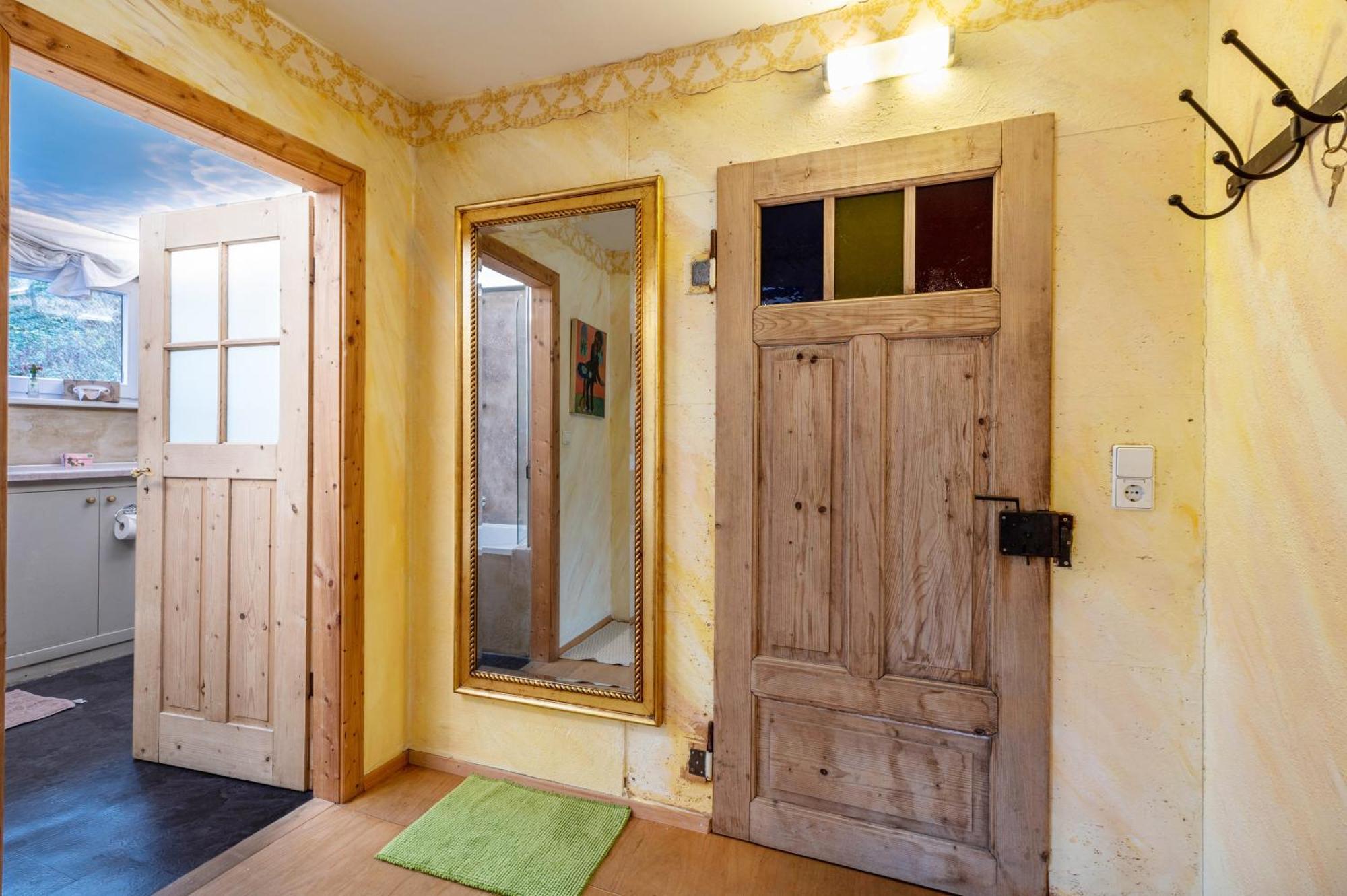 Апартаменты Haus Der Malerin Andrea Gawaz Мюлльхайм Экстерьер фото