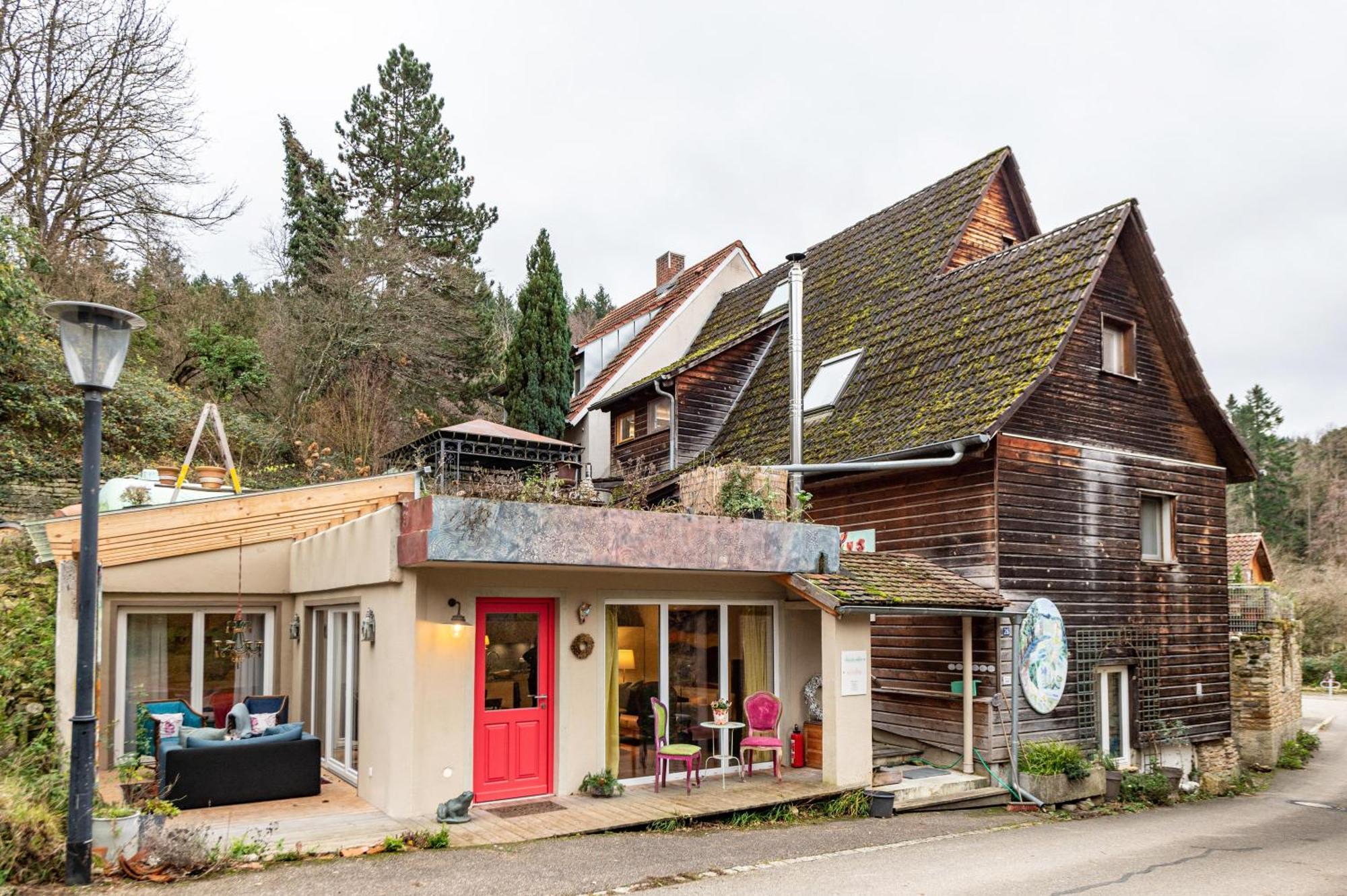 Апартаменты Haus Der Malerin Andrea Gawaz Мюлльхайм Экстерьер фото
